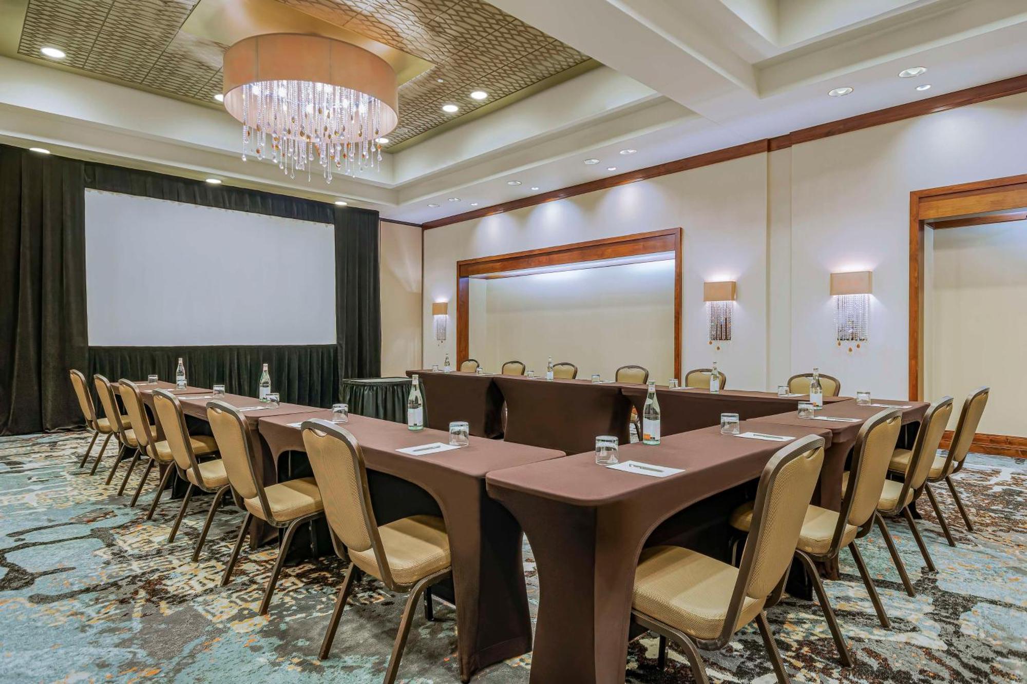 Embassy Suites Houston - Downtown Ngoại thất bức ảnh