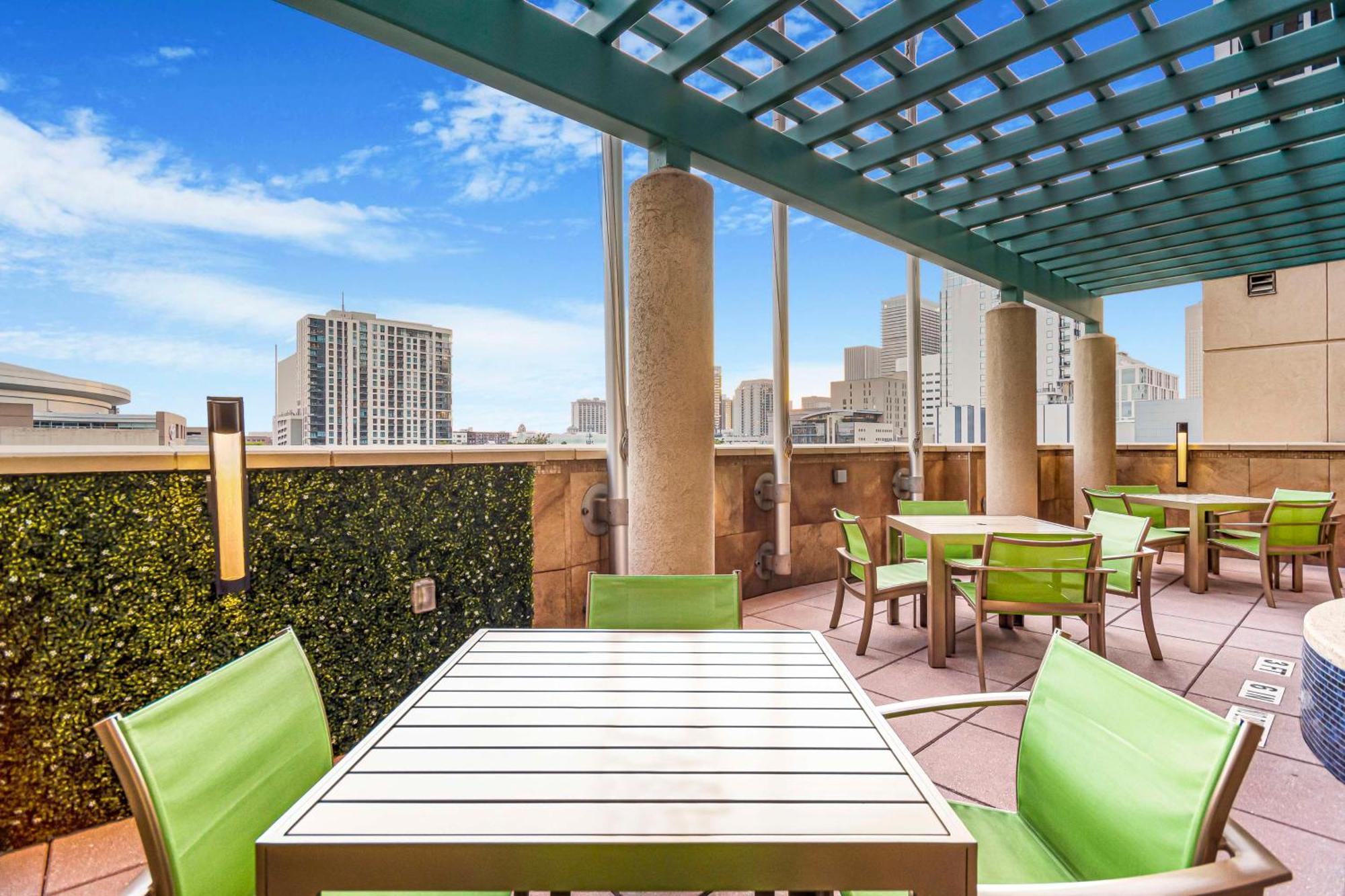 Embassy Suites Houston - Downtown Ngoại thất bức ảnh